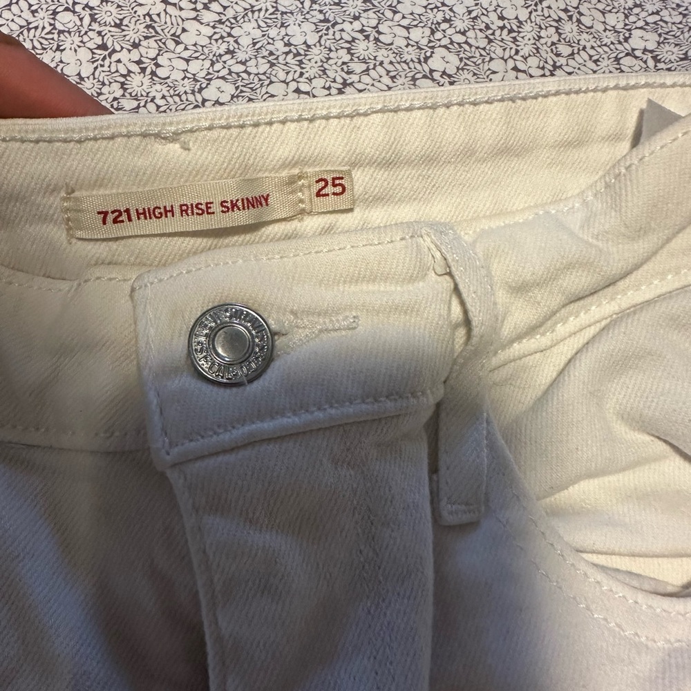 LEVI White Skinny jeans size 25